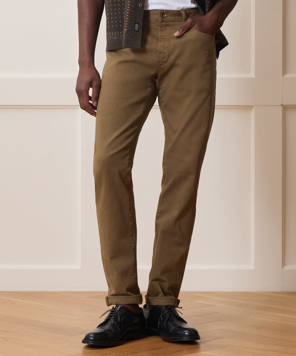 Slim Fit 5-Pocket Chino