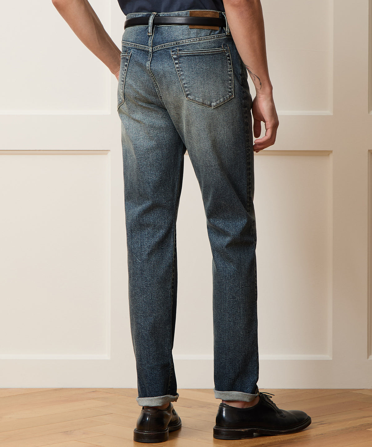 High-Rise Slim Stretch Jean in Vintage Knee