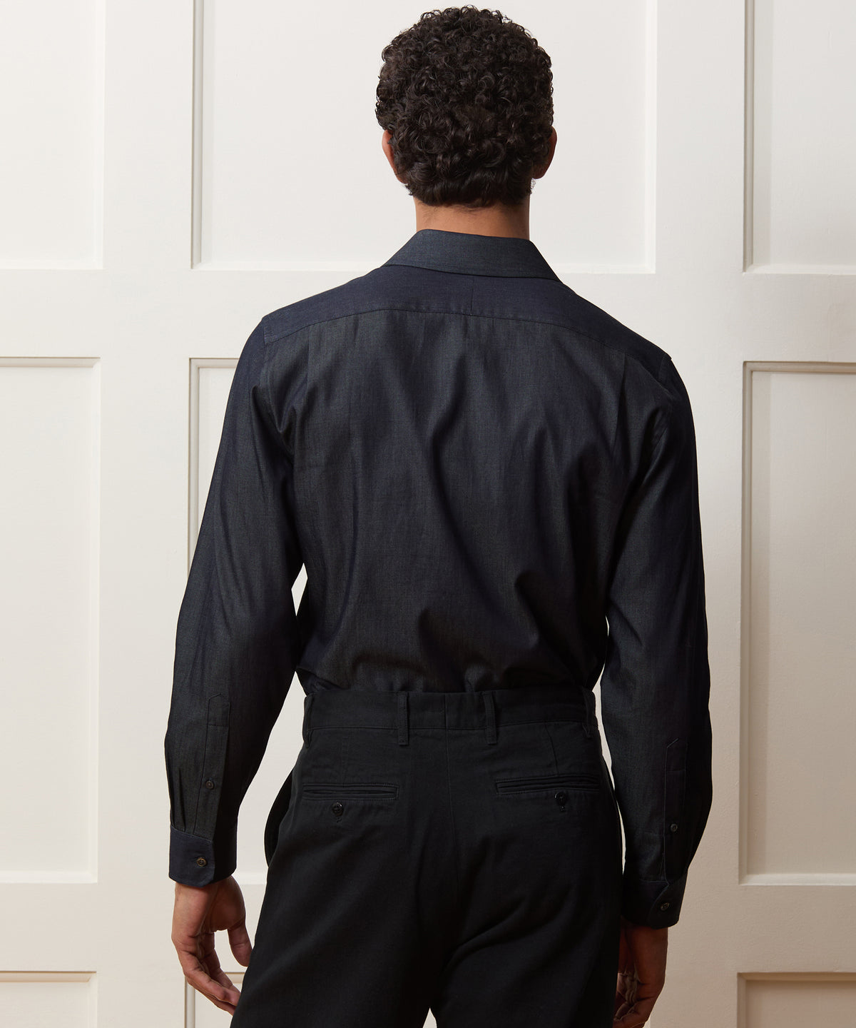 Chambray Spread Collar Dress Shirt