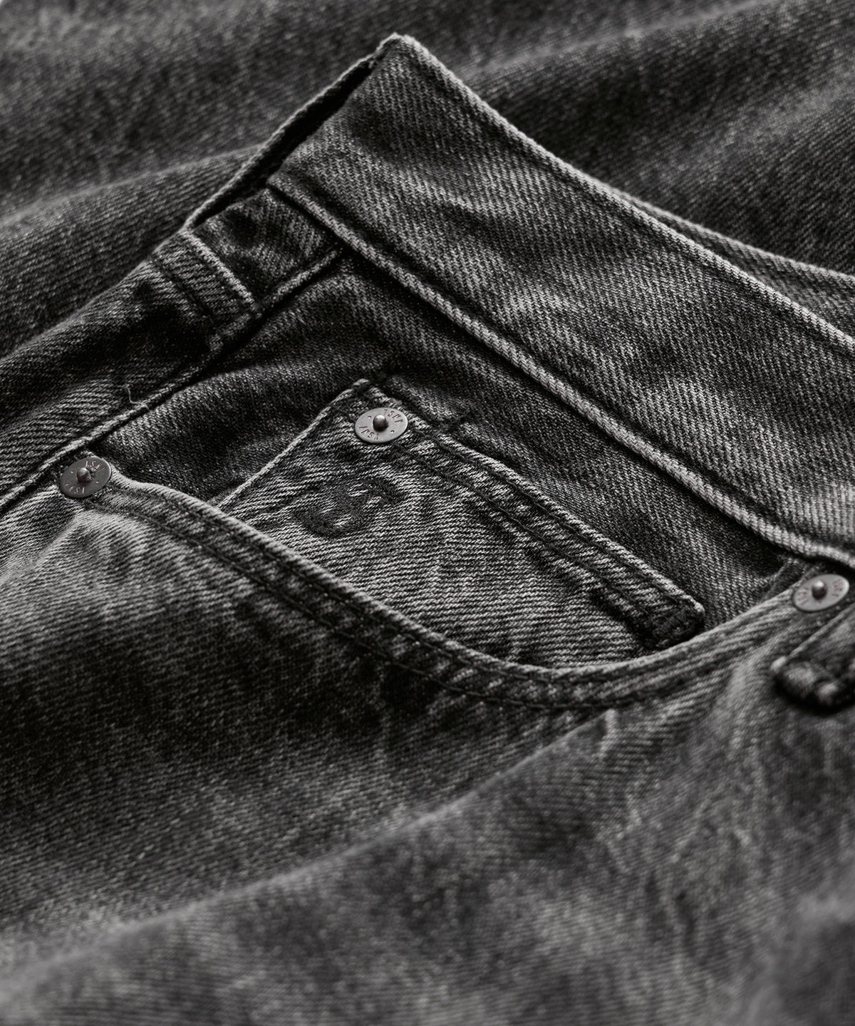 Slim Selvedge Jean in Charcoal