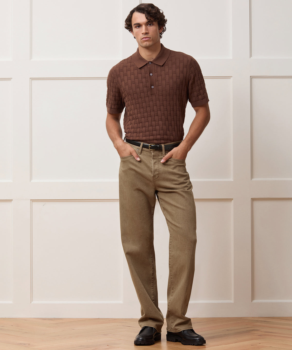 Relaxed 5-Pocket Pleated Jean in Light Brown
