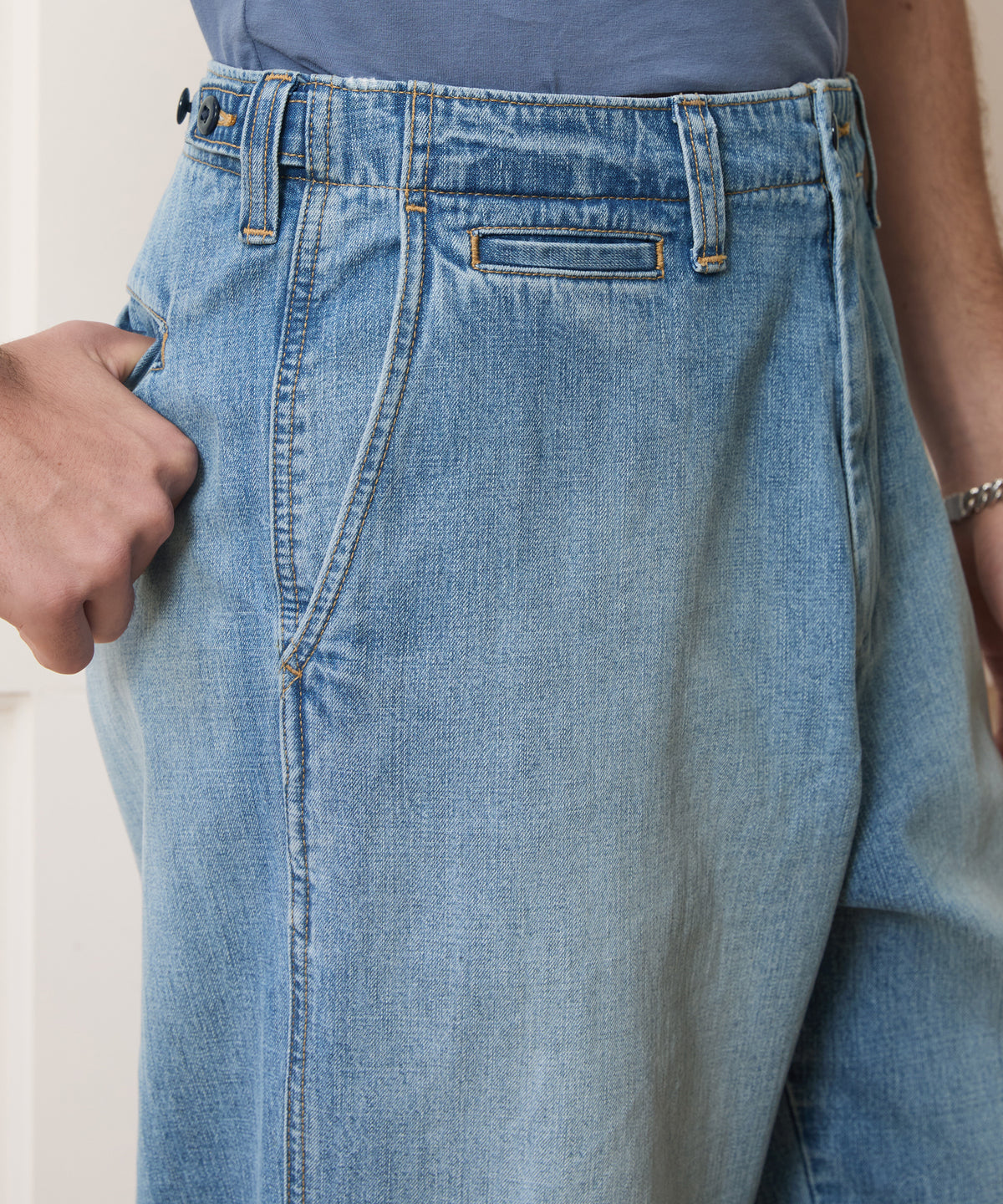 Lightweight Big Jean in Light Indigo