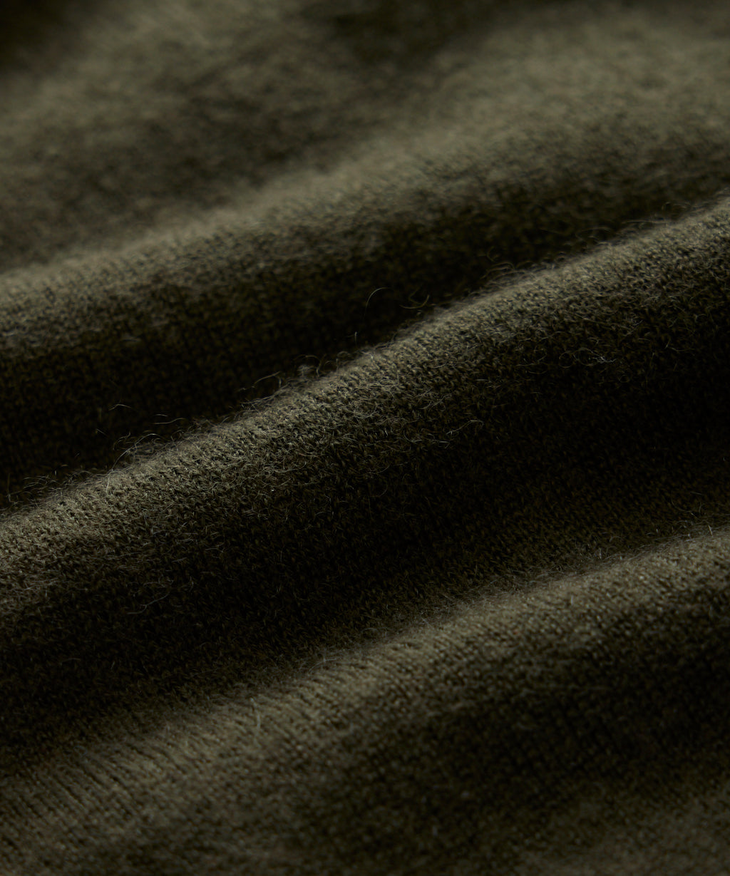 Premium Cashmere Pocket Tee in Snyder Olive
