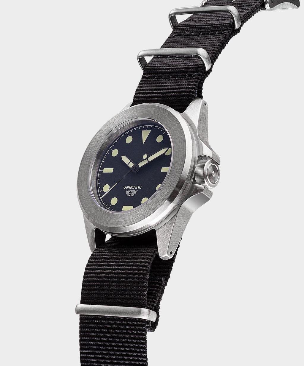 UNIMATIC U4 Classic Military Watch in black